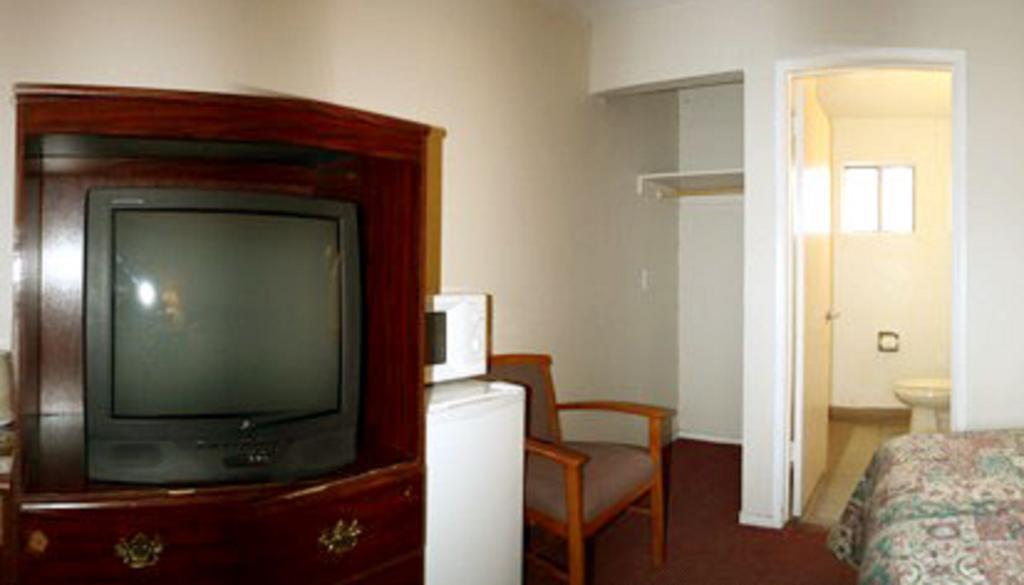 Sunset Inn And Suites West Sacramento Habitación foto